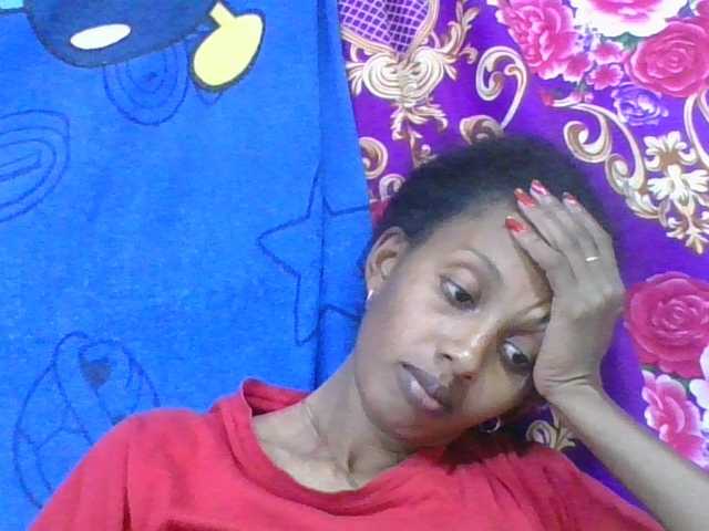 ninie1a live cam on BongaCams