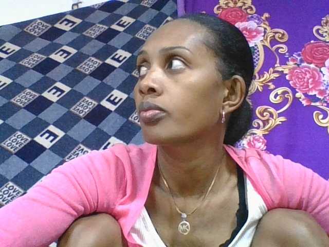 ninie1a live cam on UnifiedCams