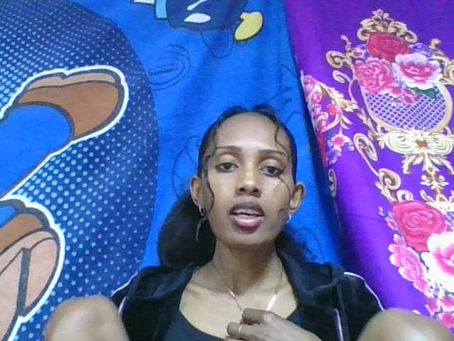 ninie1a live cam on BongaCams