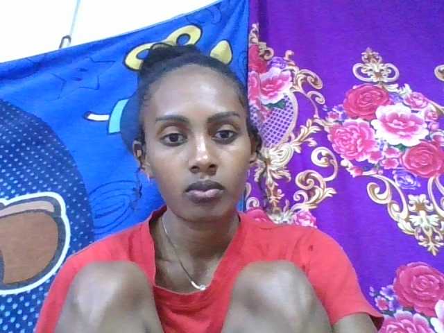 ninie1a live cam on BongaCams