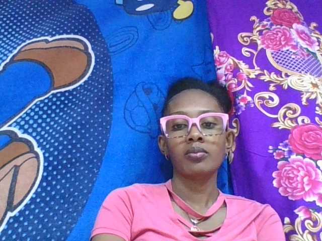 ninie1a live webcam show