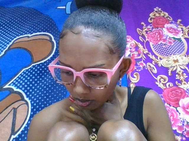 ninie1a live webcam show