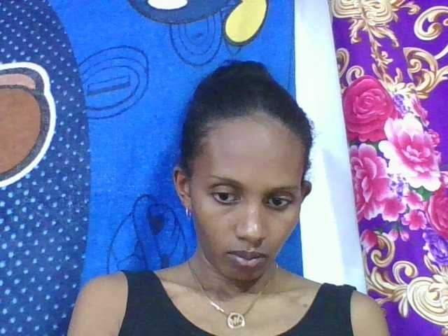 ninie1a live cam on BongaCams