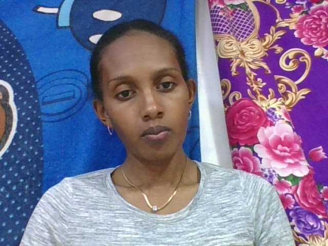 ninie1a live cam on BongaCams