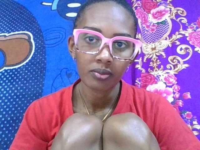 ninie1a live webcam show