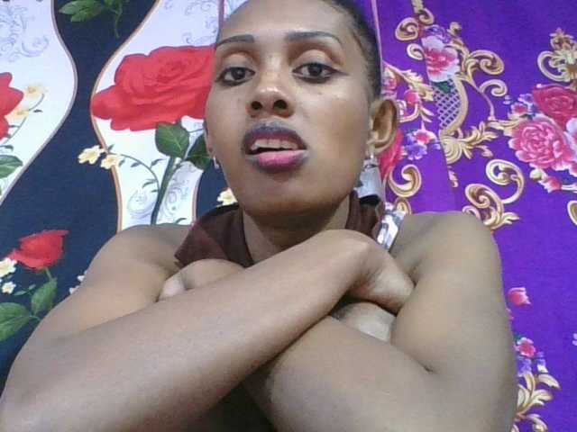ninie1a live webcam show