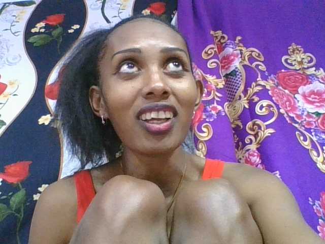 ninie1a live cam on BongaCams