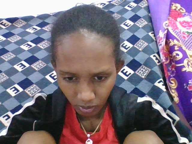 ninie1a live cam on BongaCams