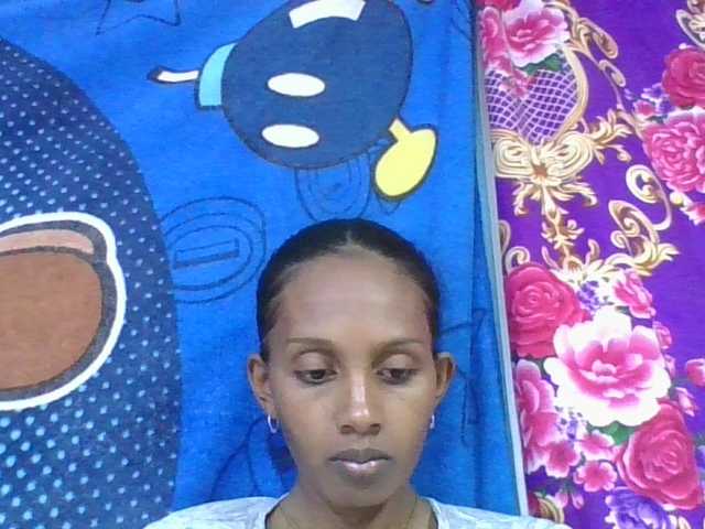 ninie1a live cam on BongaCams