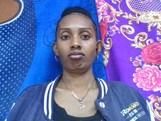 ninie1a live cam on BongaCams