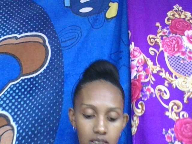 ninie1a live cam