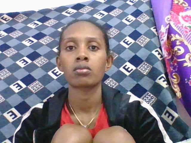 ninie1a live cam on BongaCams