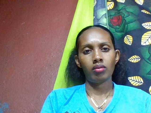 ninie1a, live now on BongaCams