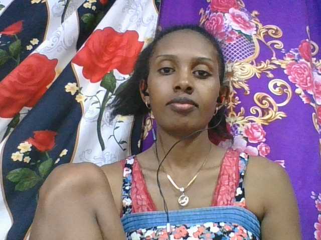 ninie1a live cam on BongaCams