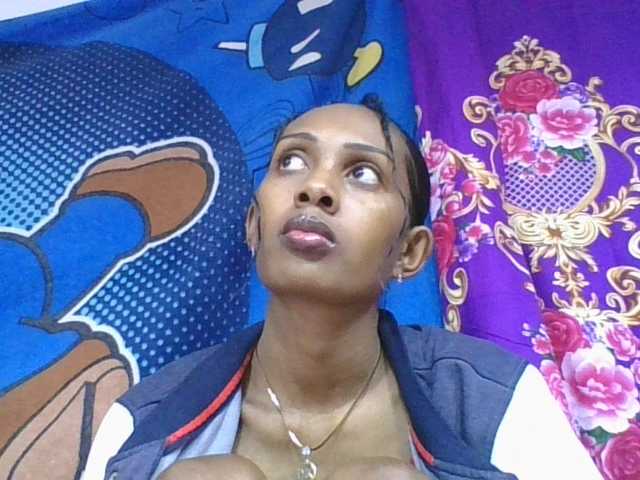 ninie1a live cam on BongaCams