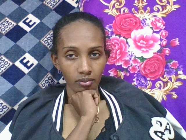 ninie1a live cam on BongaCams