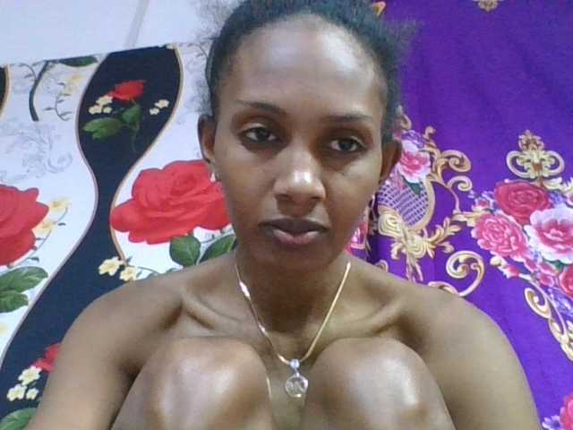 ninie1a live cam on BongaCams