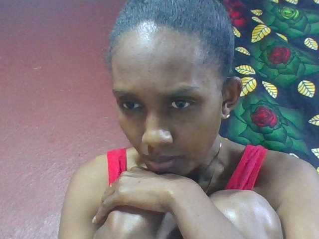 ninie1a live cam on BongaCams