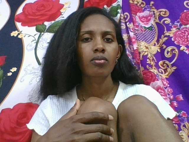 ninie1a live cam on BongaCams