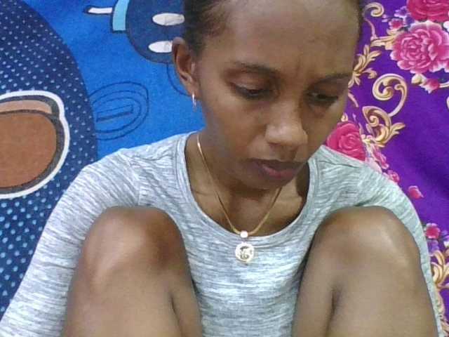 ninie1a live cam on BongaCams