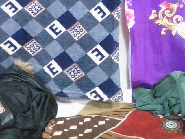 ninie1a live cam on BongaCams