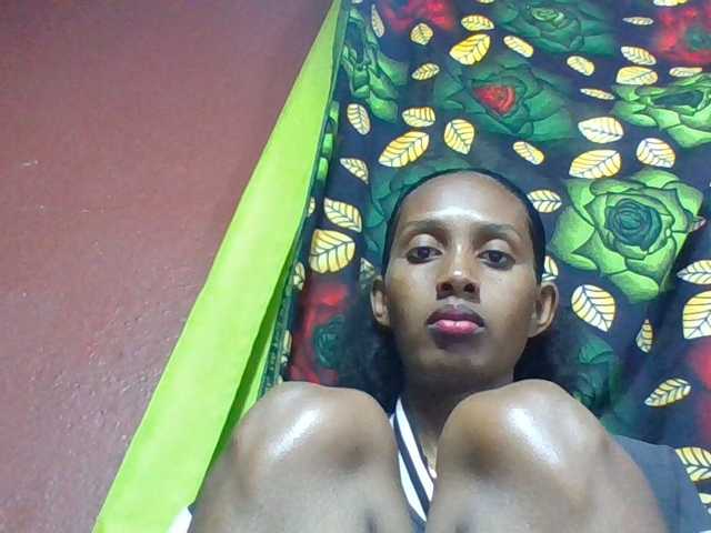 ninie1a, live now on BongaCams