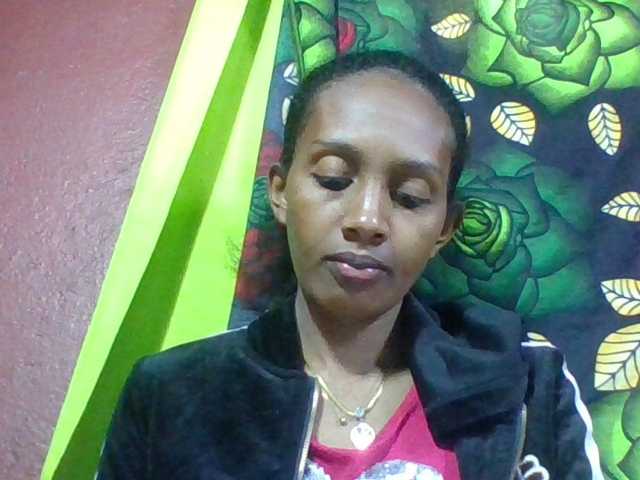 ninie1a webcam bongacams model stream image