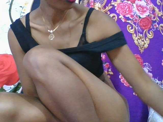 ninie1a live cam preview