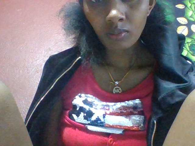 ninie1a webcam bongacams model stream image