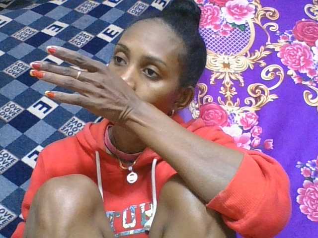 ninie1a live cam on BongaCams