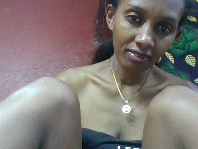 ninie1a live cam on BongaCams