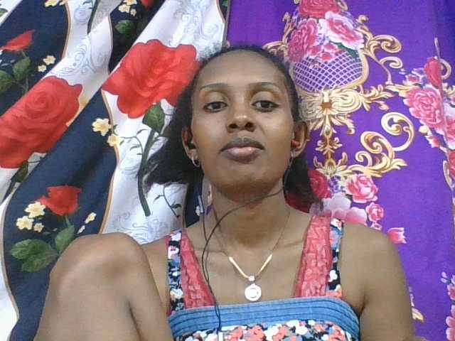 ninie1a live cam on BongaCams