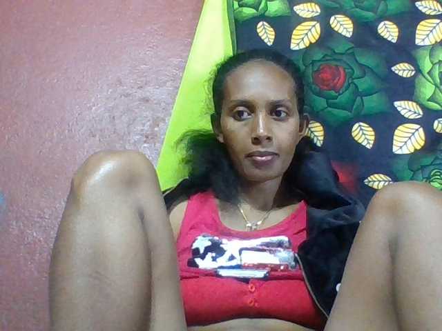 ninie1a webcam bongacams model stream image