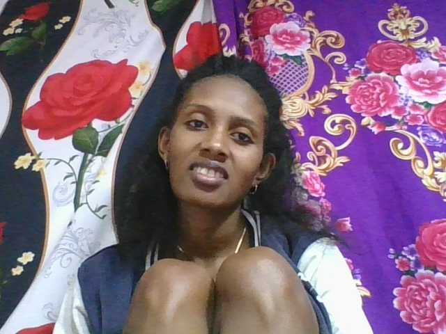 ninie1a live cam on BongaCams