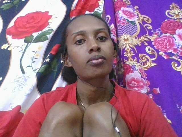 ninie1a live cam on BongaCams