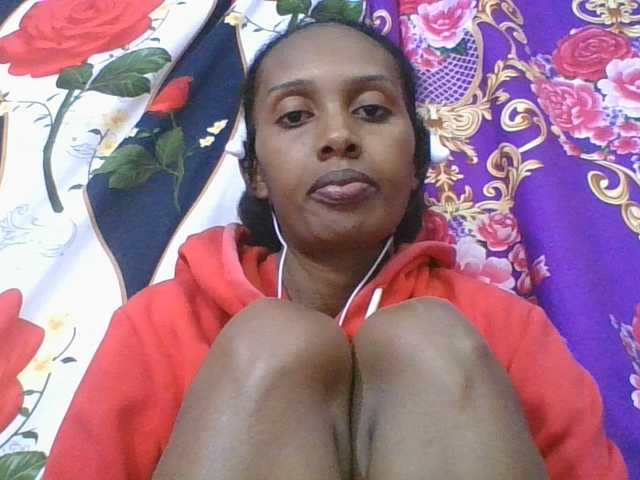 ninie1a live cam on BongaCams