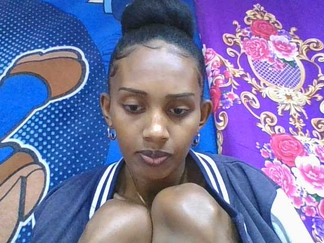 ninie1a live webcam show