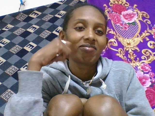 ninie1a live cam on BongaCams