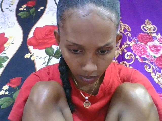 ninie1a live cam on BongaCams