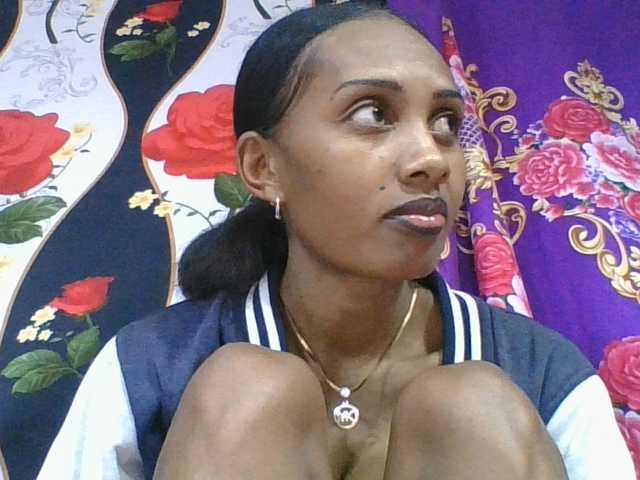 ninie1a live webcam show