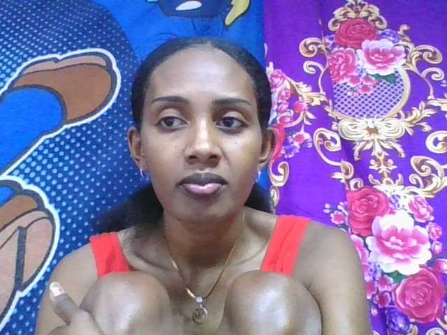 ninie1a live cam on BongaCams