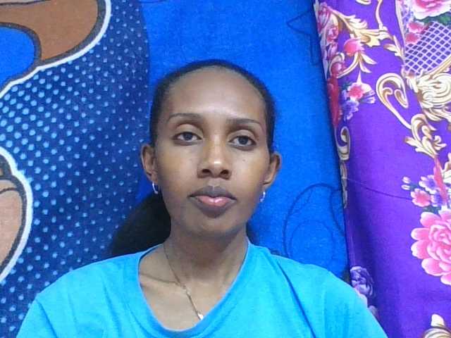 ninie1a live cam on BongaCams