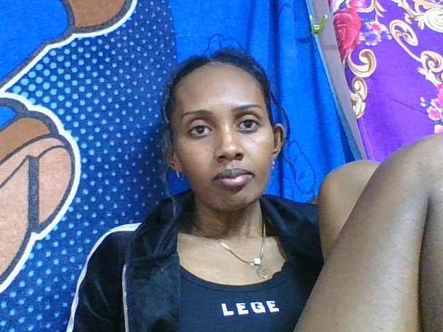 ninie1a live cam on BongaCams