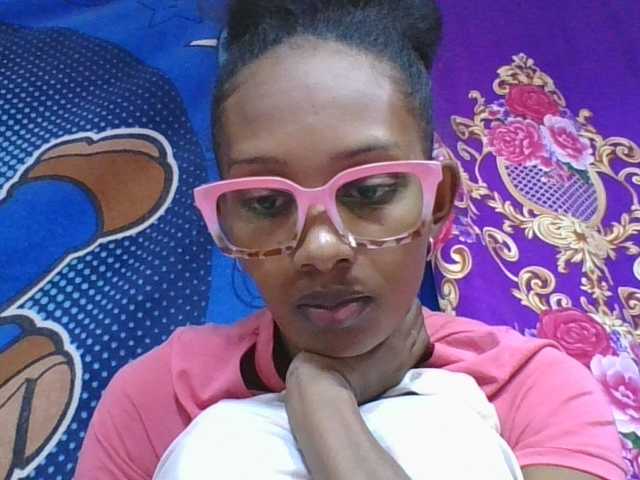 ninie1a live webcam show