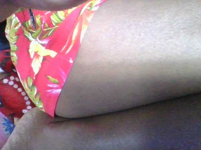ninie1a live cam on BongaCams