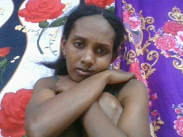 ninie1a live cam on BongaCams
