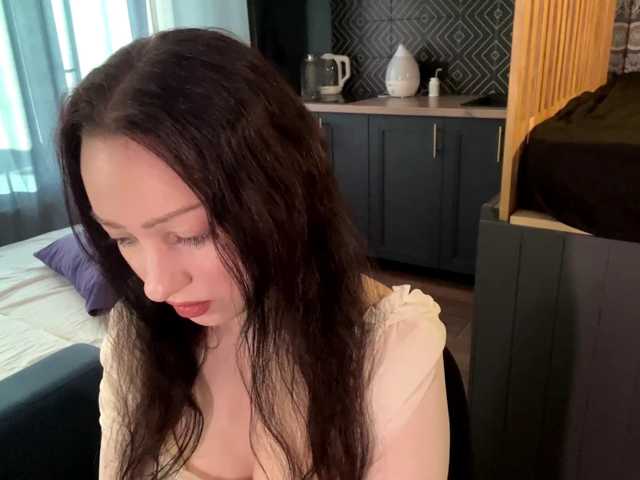 MeowAlika live cam on BongaCams
