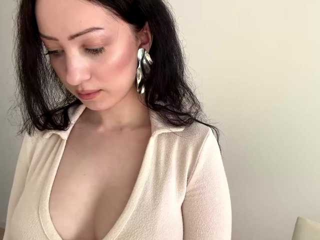 MeowAlika live cam on BongaCams