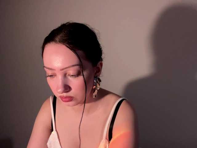 MeowAlika live cam on BongaCams