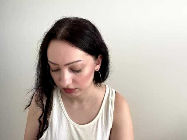 MeowAlika live cam on BongaCams